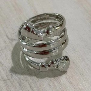 Brand new Queen ring in Silver